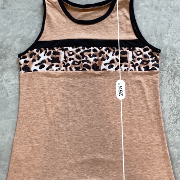Leopard Print Tank Top Sz Medium - Picture 7 of 7